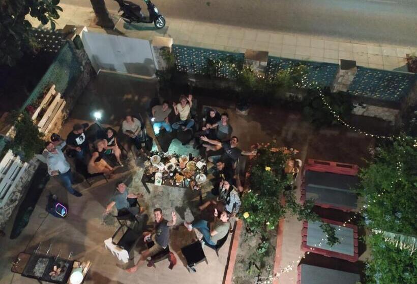 اتاق استاندارد سه تخته با سرویس بهداشتی مشترک, La Pita Beach House