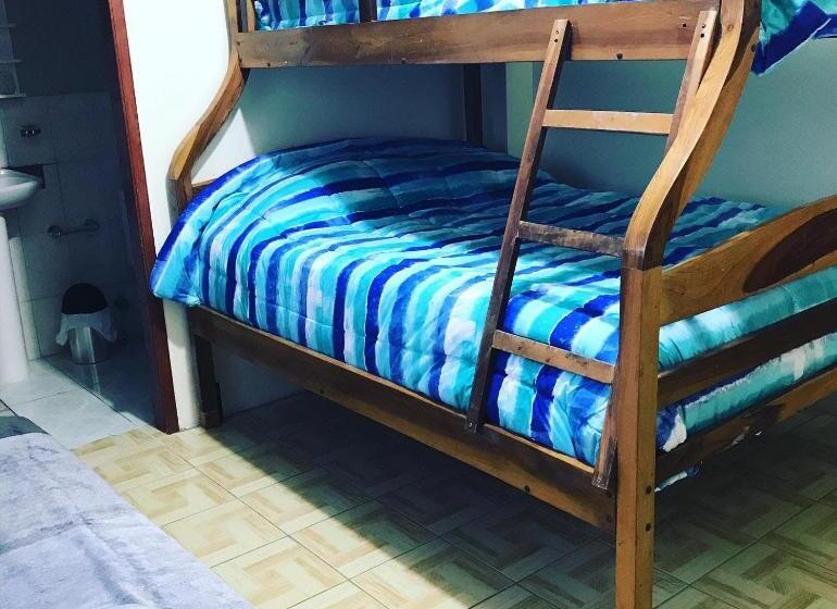 اتاق استاندارد چهار تخته, Posada Estrella
