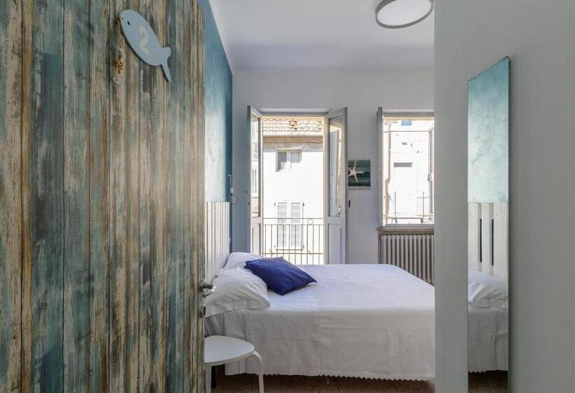 اتاق لوکس با بالکن, Al Borgo Marinaro Guest House