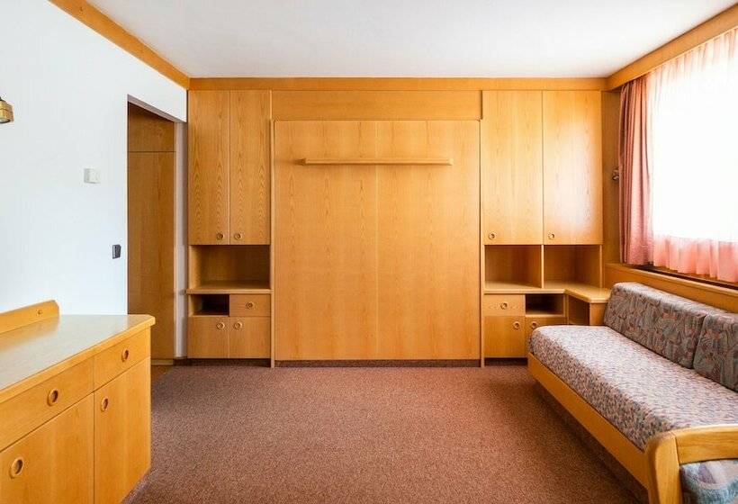 إستوديو قياسى, Apartments Lores