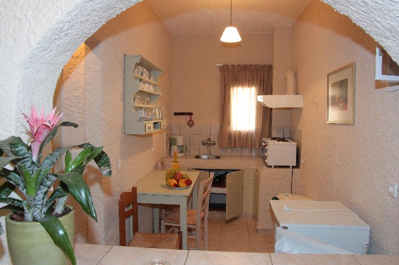 Escritório Estándar, Perla Apartments