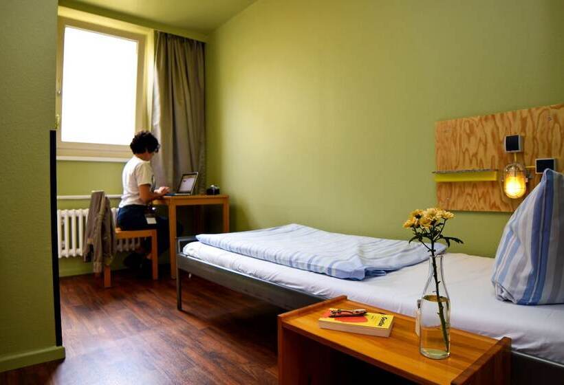اتاق استاندارد یک نفره, Amstel House Hostel