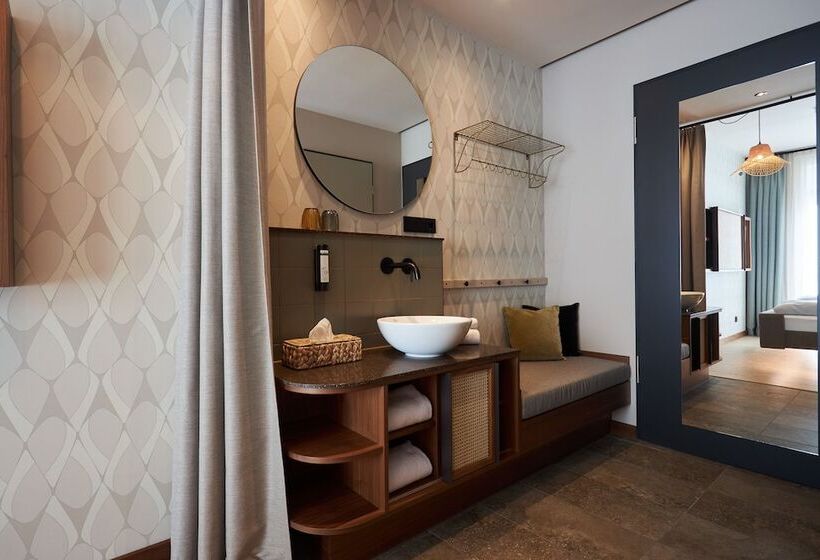 اتاق استاندارد, Cocoon Sendlinger Tor