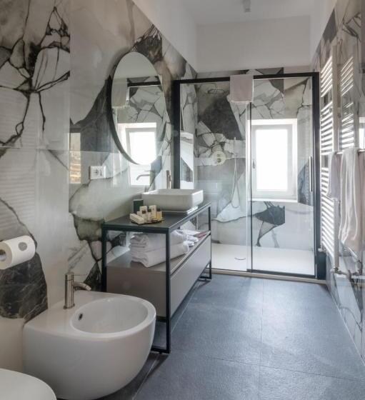 اتاق سوپریور با تخت بزرگ, Sonrisa Suites