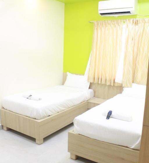 Economy Zimmer, Jfive Residency