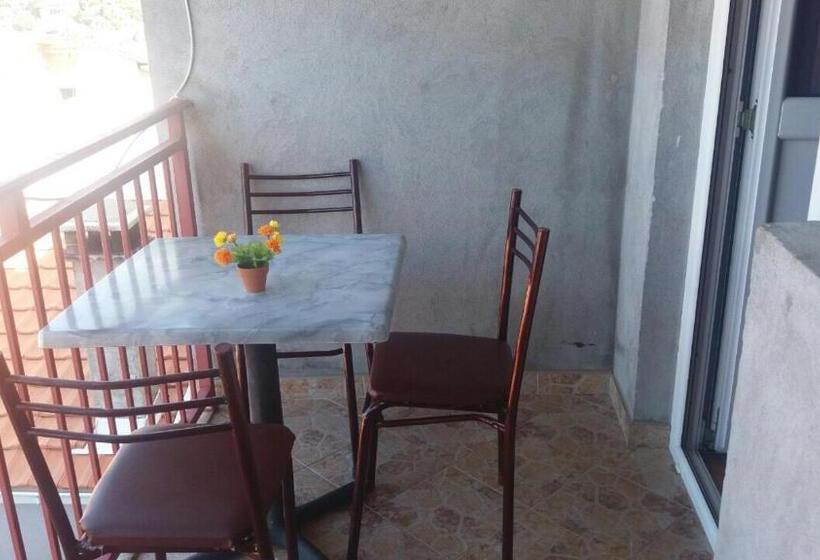 اتاق استاندارد سه تخته با بالکن, Guesthouse Stankovic