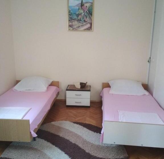 اتاق استاندارد چهار تخته, Guesthouse Stankovic