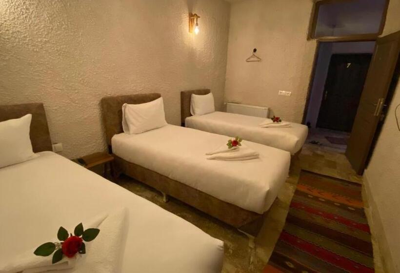 اتاق استاندارد سه نفره, Cappadocia Urgup Stone House