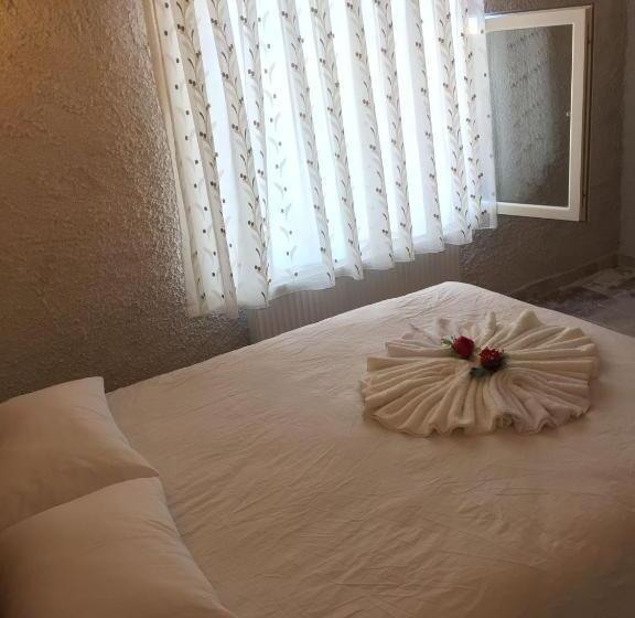 اتاق خانوادگی, Cappadocia Urgup Stone House