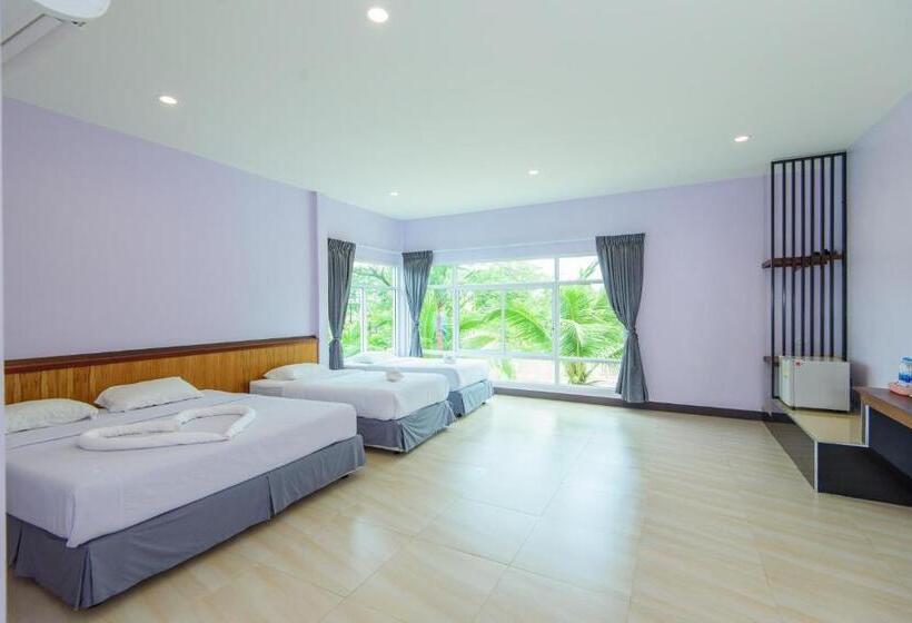 园景标准四人间, จวรีน ลอร์ด รีสอร์ท แอนด์ โฮเทล   Javarine Lord Resort&