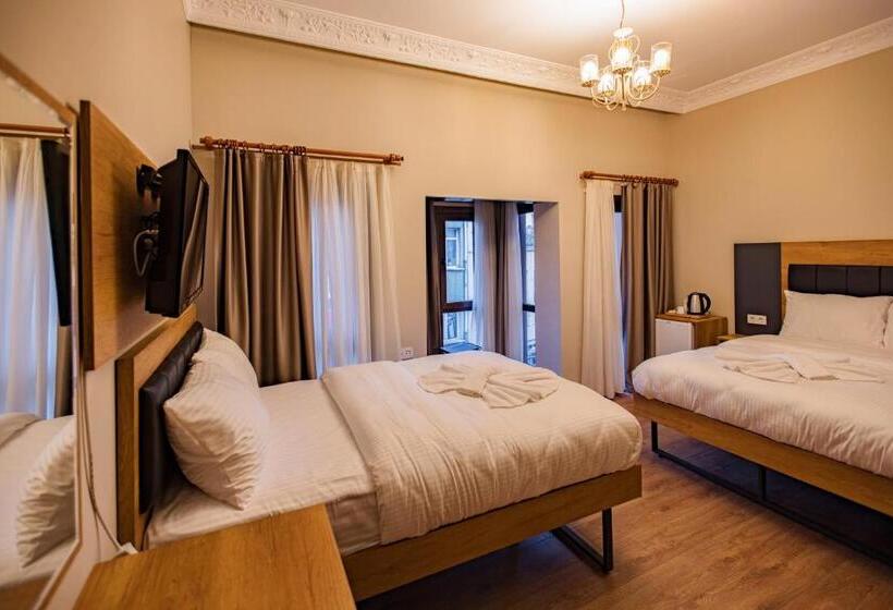 اتاق سوپریور چهار تخته, Grand Balyan Hotel & Restaurant