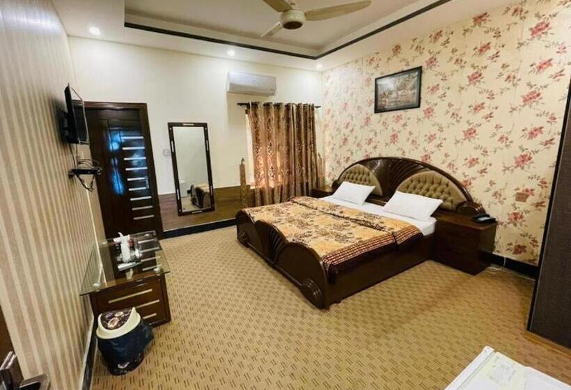 اتاق استاندارد با تخت بزرگ, Husnain Resort By Saud Khan