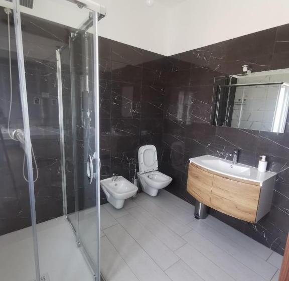 اتاق استاندارد با تخت بزرگ, La Casina B&b
