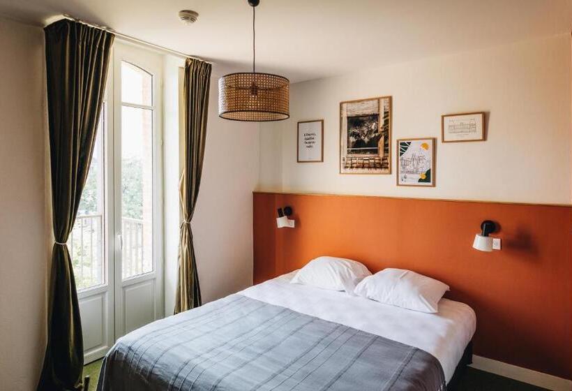 اتاق استاندارد با چشم‌انداز باغ, Les Chouettes Hostel