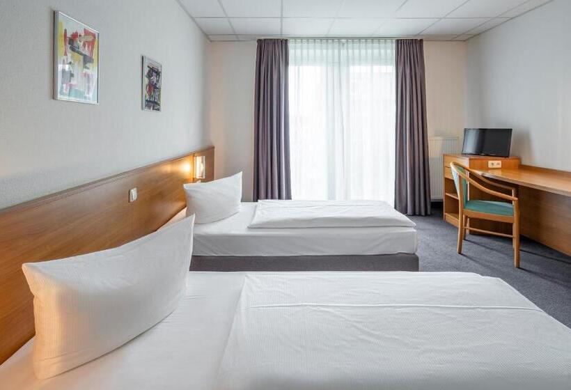 Номер Стандарт Индивидуальный, Center Hotel Kaiserhof