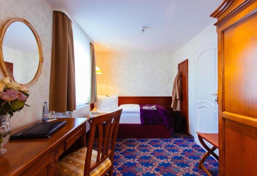 اتاق استاندارد یک نفره, Boutiquehotel Schloßpalais