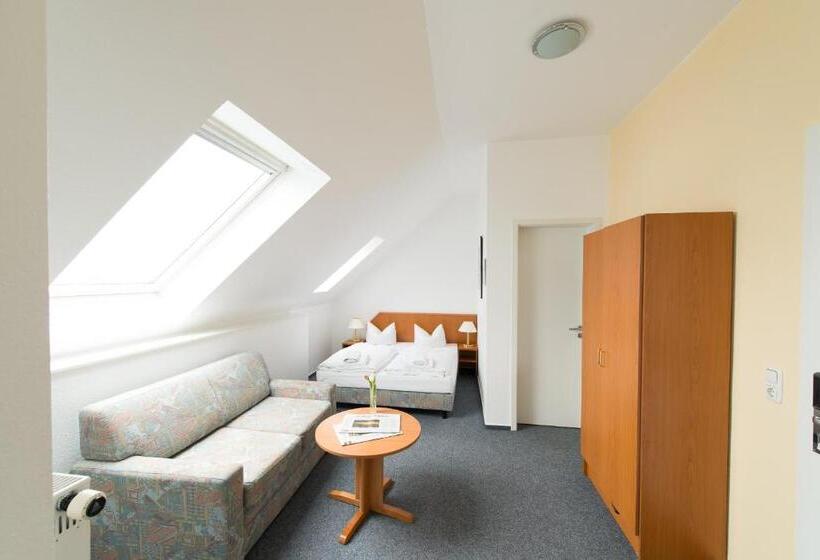 Habitación Triple Estándar, Goethe Hotel Messe By Trip Inn