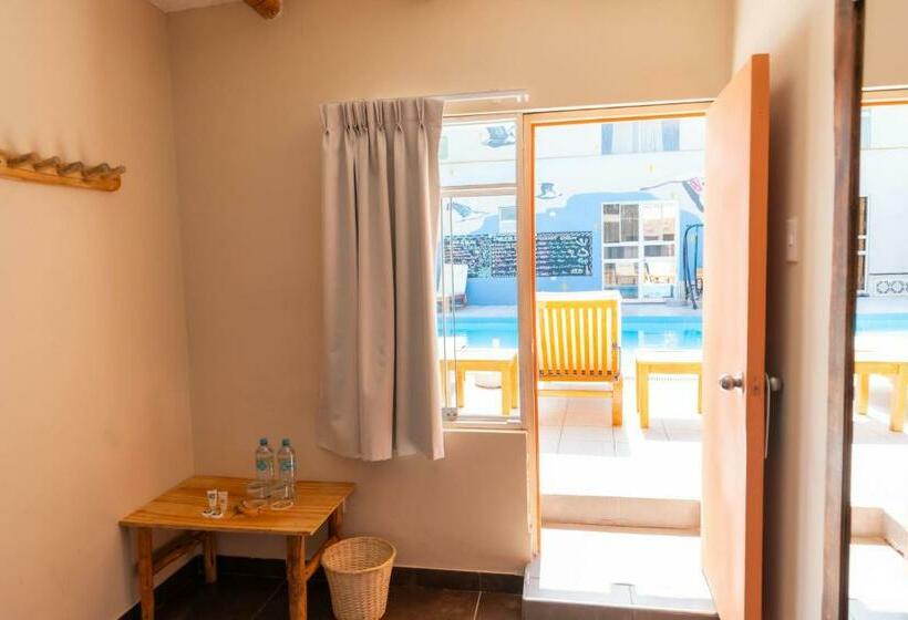 اتاق استاندارد با سرویس بهداشتی مشترک, Viajero Paracas Hostel