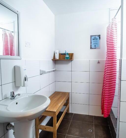 تختخواب در اتاق مشترک, Viajero Paracas Hostel