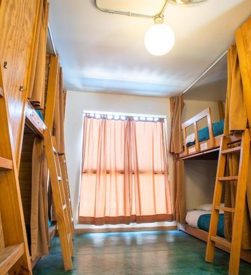 تختخواب در اتاق مشترک, Viajero Paracas Hostel