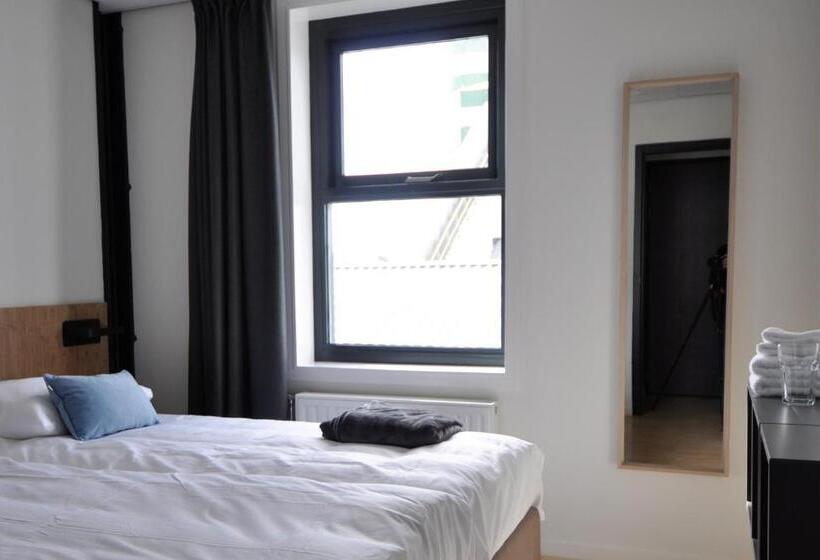 Студия Стандарт, Dock Hotel Stellendam