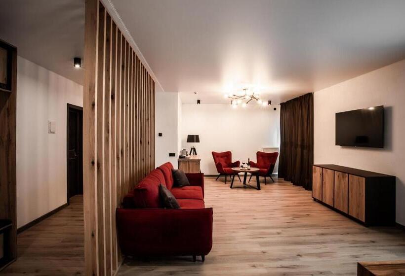 سوییت سوپریور, Premium Club Spa