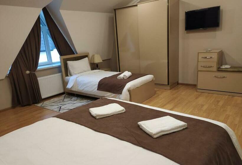 اتاق استاندارد سه نفره, Gold Hotel Quba