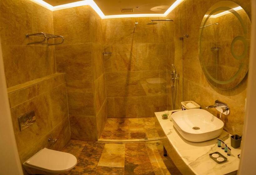 اتاق استاندارد سه نفره, Parkway Inn Hotel & Spa