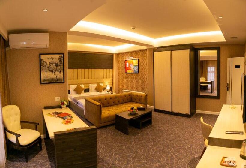 سوییت جونیور, Parkway Inn Hotel & Spa