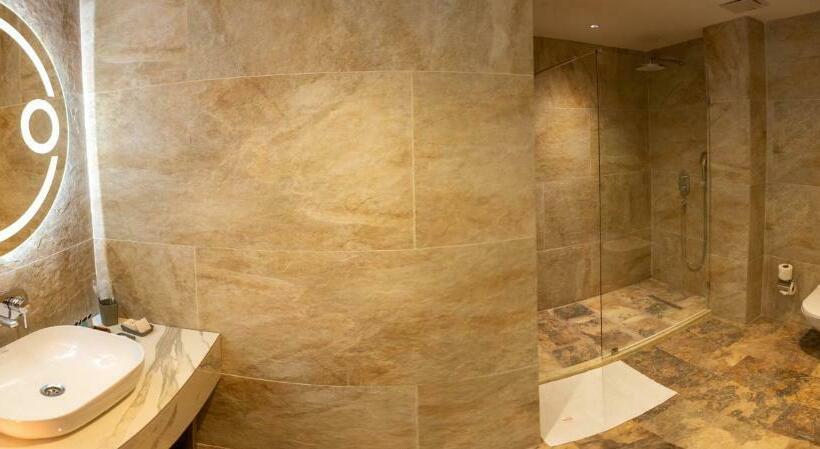 اتاق استاندارد, Parkway Inn Hotel & Spa