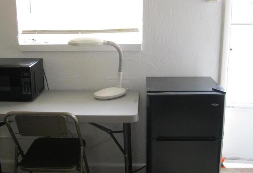 Номер Economy, The Ohio Motel