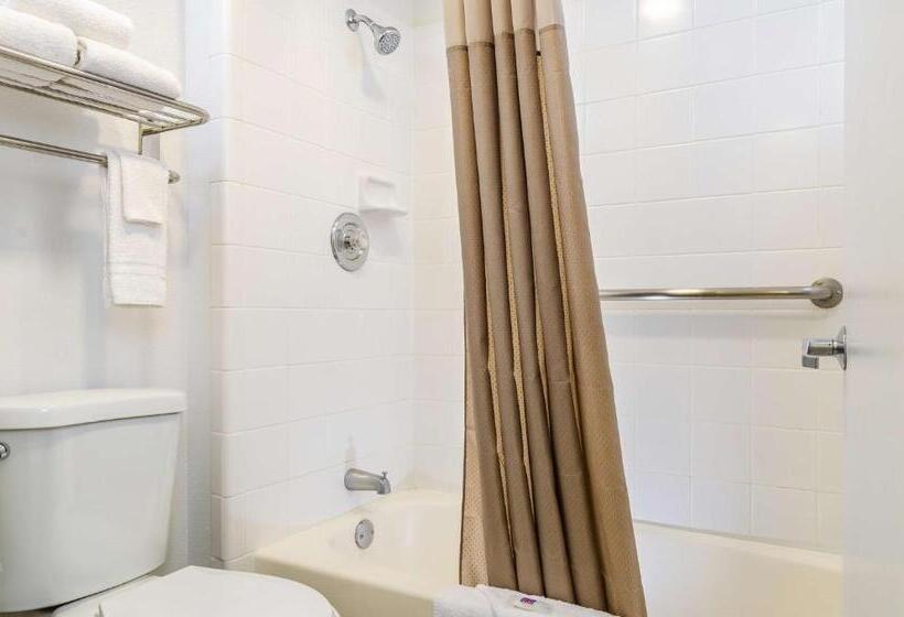 Quarto Deluxe, Studio 6 Fresno, Ca   Extended Stay