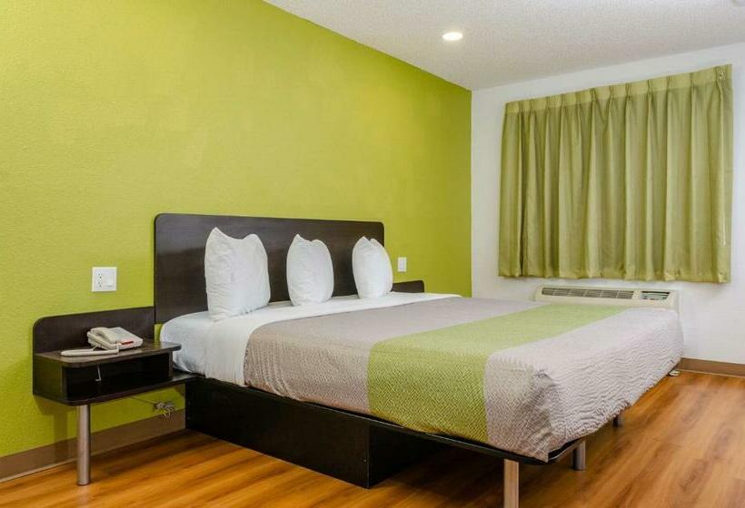Quarto Deluxe Cama King, Studio 6 Fresno, Ca   Extended Stay