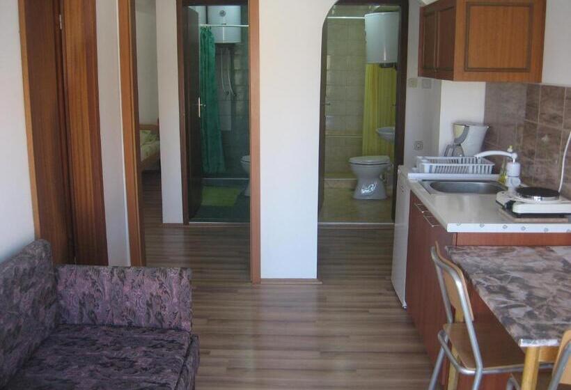آپارتمان 2 خوابه, Tija Apartments