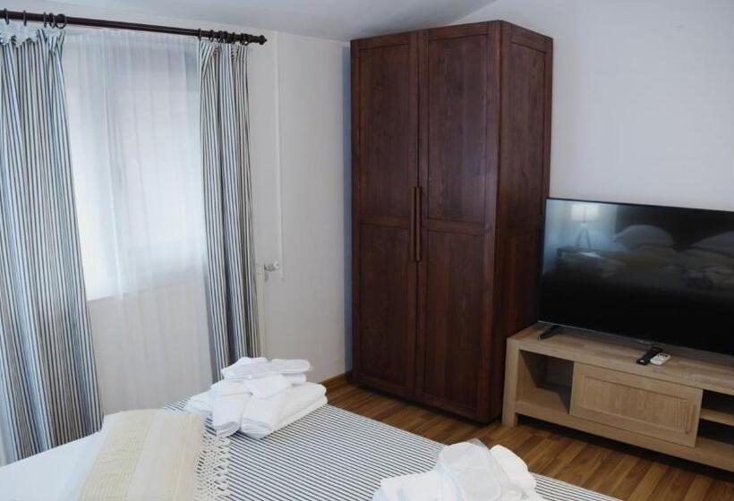 １ベッドルームアパートメント, Casa Colinelor