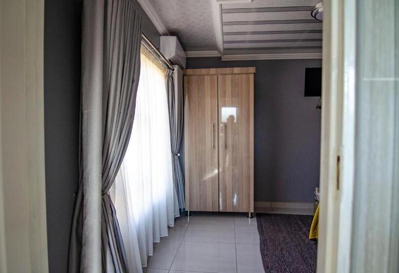 Номер Executive, House Of Sollys Guesthouse
