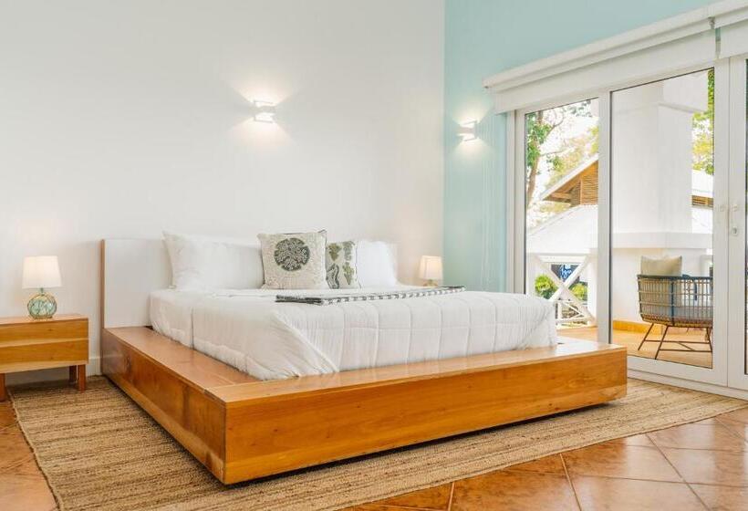 سوئیت با تخت بزرگ, Blue Roatan Resort