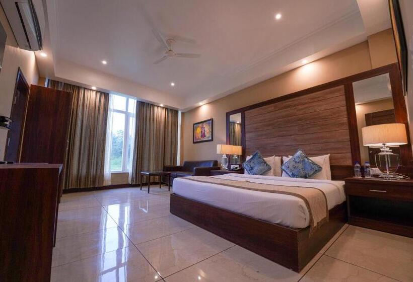 패밀리 스위트, Neugal Riverfront Resort