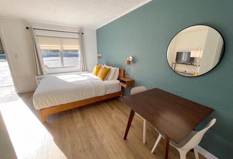 Номер Стандарт, Al & Sally S Motel