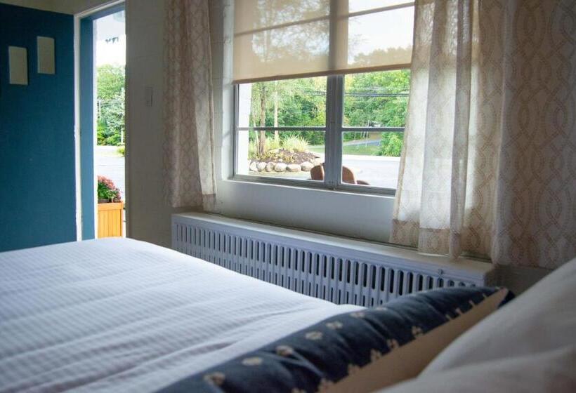 Номер Стандарт, Al & Sally S Motel
