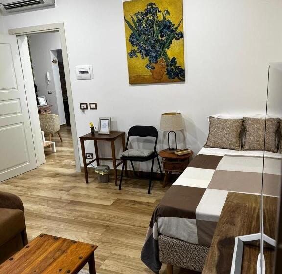 غرفة قياسية ثلاثية مزودة بشرفة, B&b Sant Agata Patrona