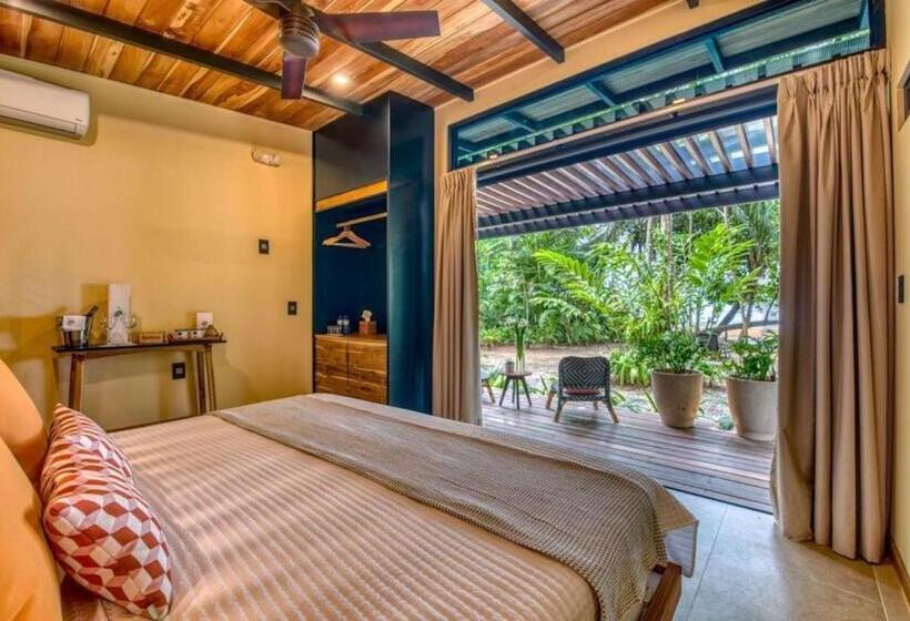 اتاق استاندارد با تخت بزرگ, Awa Beach
