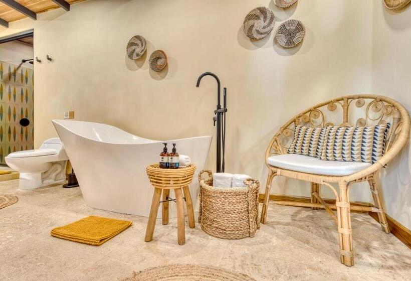 اتاق استاندارد با تخت بزرگ, Awa Beach