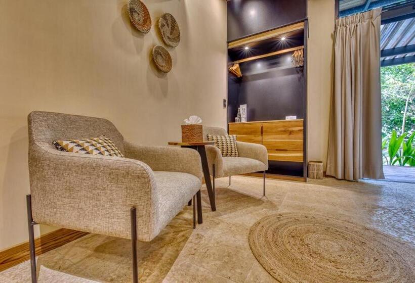 اتاق استاندارد با تخت بزرگ, Awa Beach
