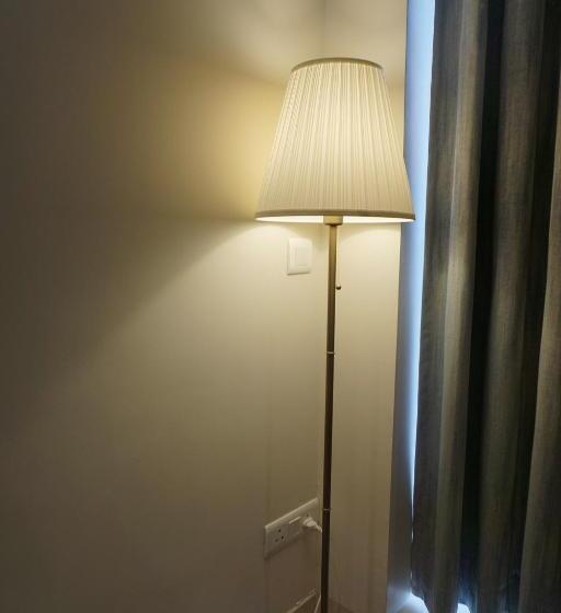 Suite King Bed, Comfort Inn Dhaliwals, Gurgaon