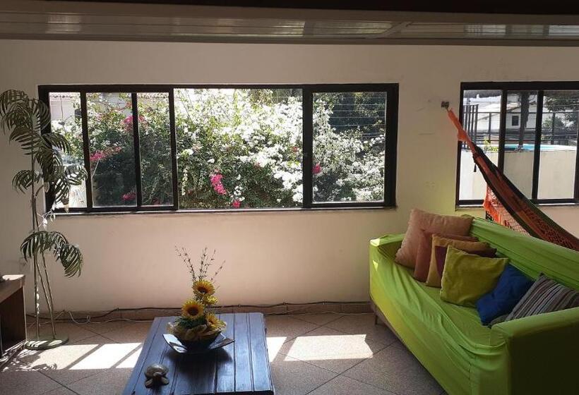 اتاق استاندارد, Suítes Tropicana Guesthouse
