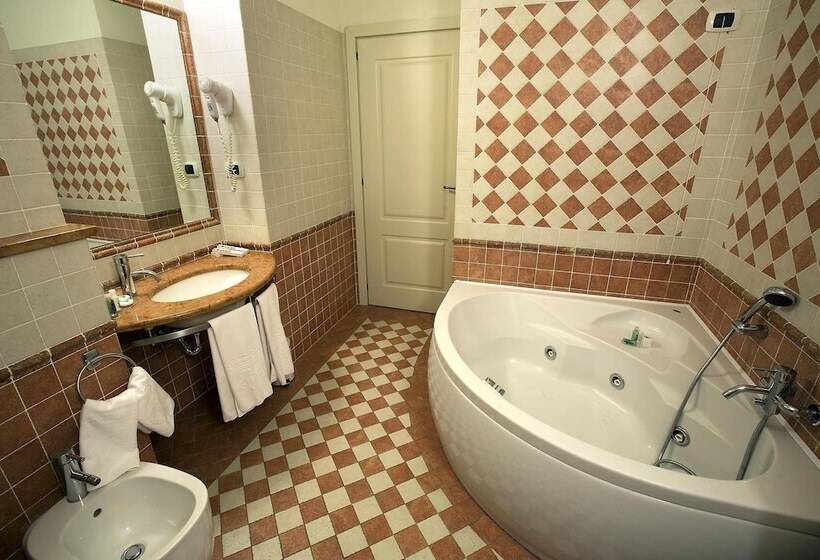 Люкс, Cascina Di Corte