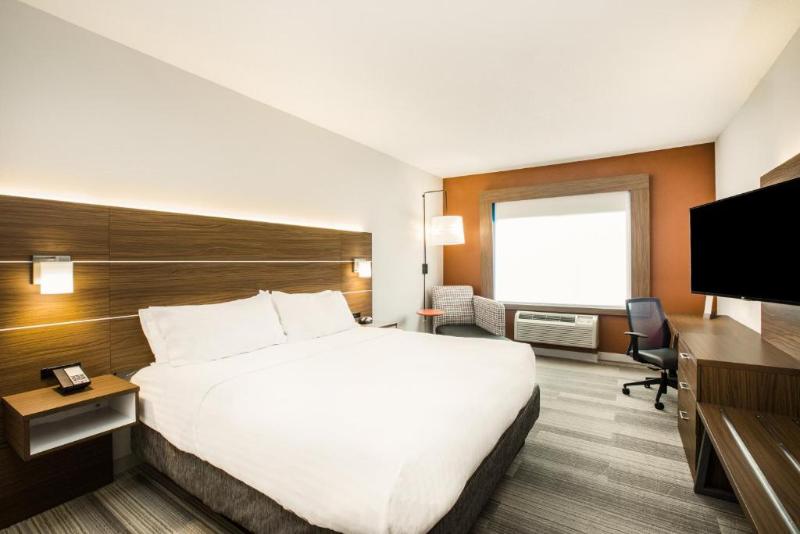 Номер Стандарт Адаптированный для Инвалидов, Holiday Inn Express Hotel & Suites Bellevue Omaha Area, An Ihg
