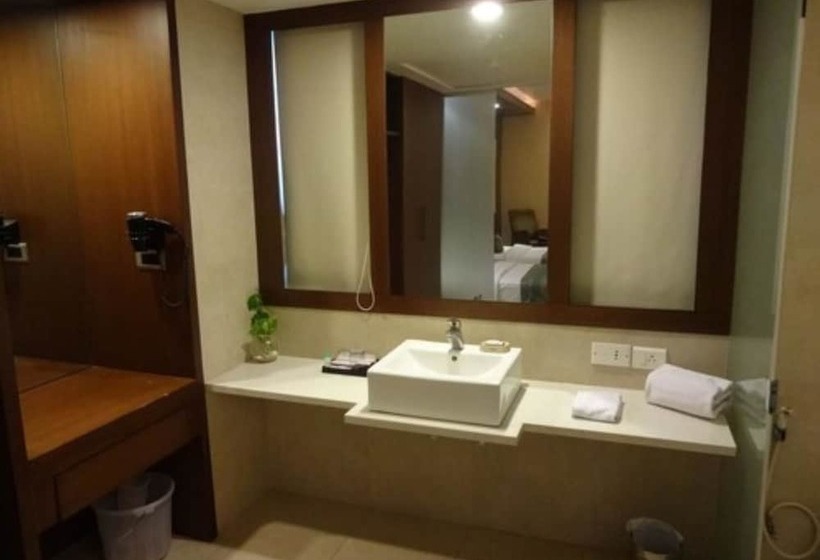 Deluxe Suite, Minerva Grand Secunderabad