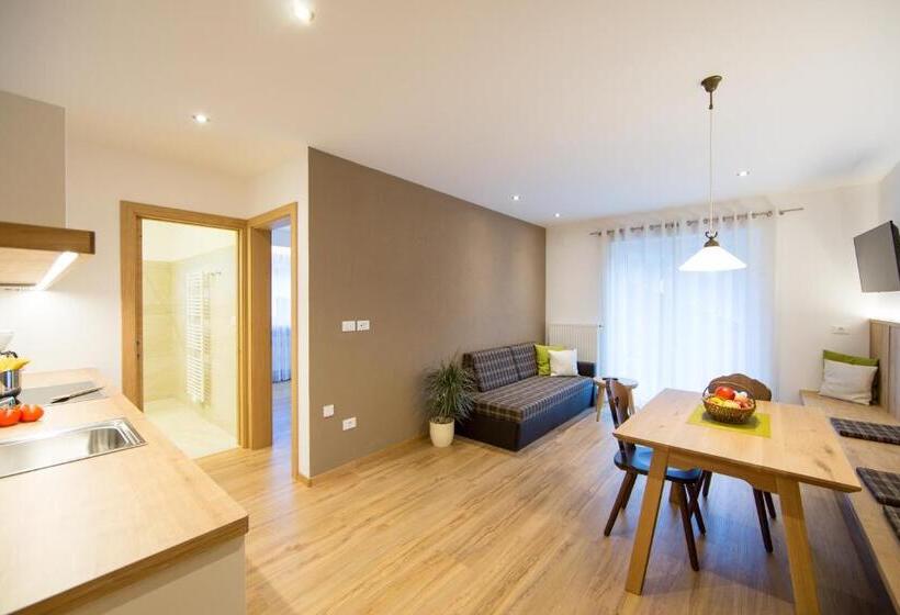 آپارتمان 1 خوابه با چشم‌انداز, Residence Grünwald